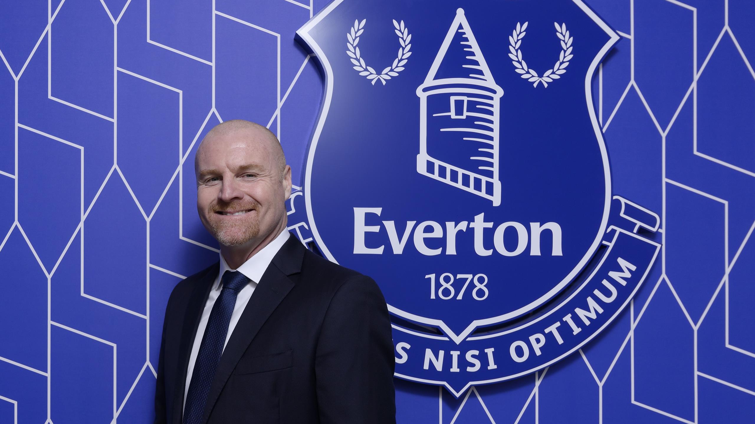 BBC NEWS :Chris Sutton questions Everton fans’ expectations amid Sean Dyche’s sacking verdict