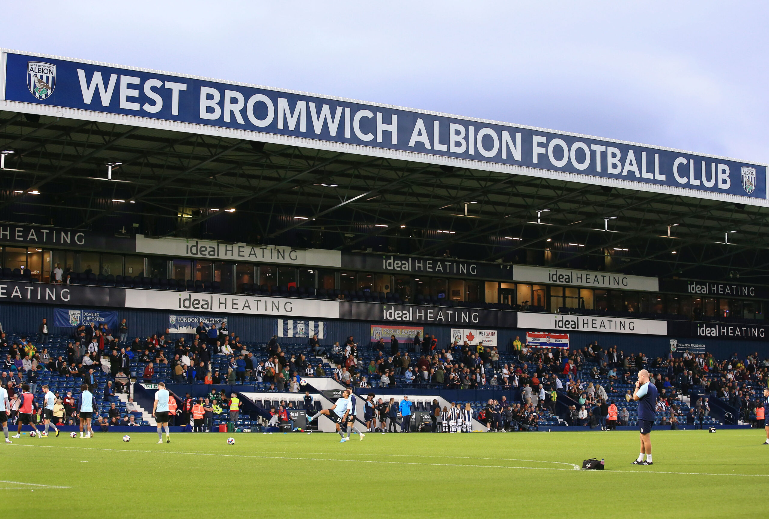 BBC  report West Brom players and staff  shared  a special moment during their full-time spell at Preston after a superb collective performance.