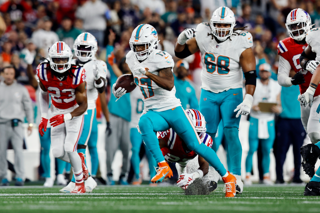 JUST NOW: Dolphins tie Panthers 14-14 on Jaylen Waddle’s touchdown…