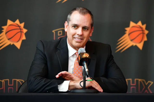 JUST NOW: Phoenix Suns Coach Frank Vogel Excited to Show off his FULL Team to Fans…