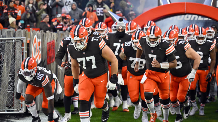 NEWS Report: The incredible play-maker rallies Browns from 14 down in fourth to win over Ravens