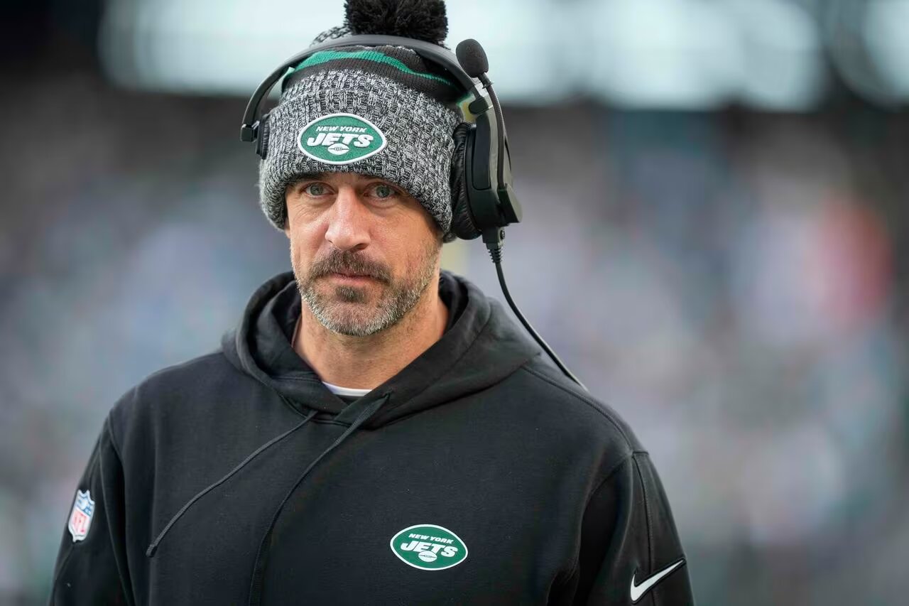 REPORT: JETS’ QB AARON RODGERS RETURNS TO PRACTICE IN LIMITED CAPACITY…