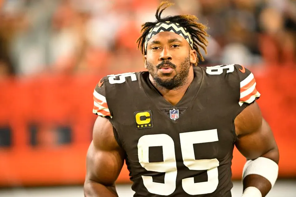 BREAKING: Browns DE Myles Garrett Takes no Chance and Spanks Down on Lamar Jackson Comments…