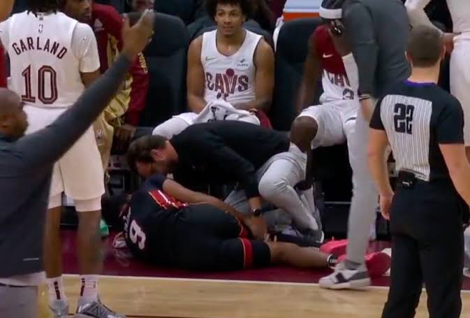 Update:LeBron James, others note issues with Cavs’ court as pertaining Dru Smith Injury