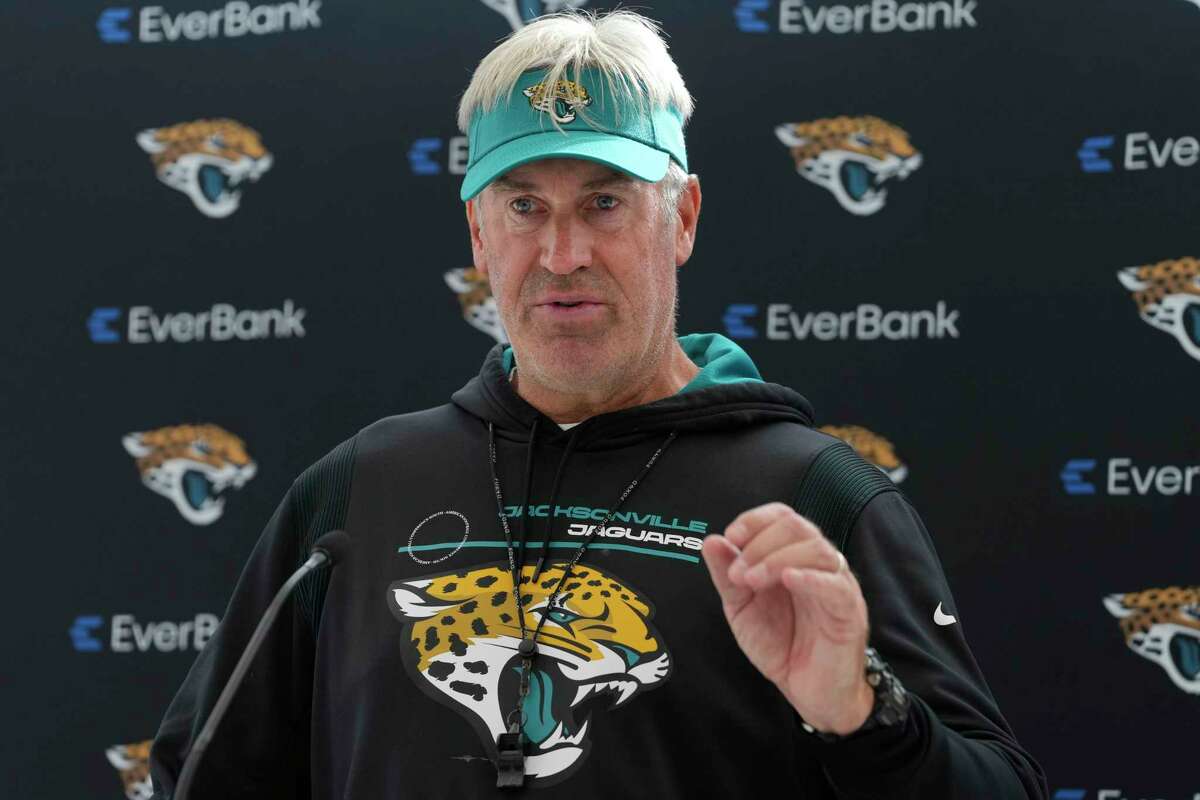 BREAKING: Jaguars Coach Under Fire For Getting Creepily Close To Female Staffer On The Sidelines…