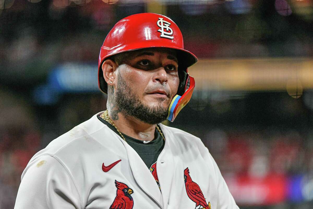 ST. LOUIS CARDINALS HIRE EX-CATCHER YADIER MOLINA IN FRONT-OFFICE ROLE TODAY..view more…