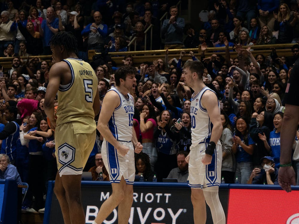 “Shocking Shake-Up in Latest AP Poll! Duke Soars Raise,  Chaos Unleashed in Top 10 Rankings!”