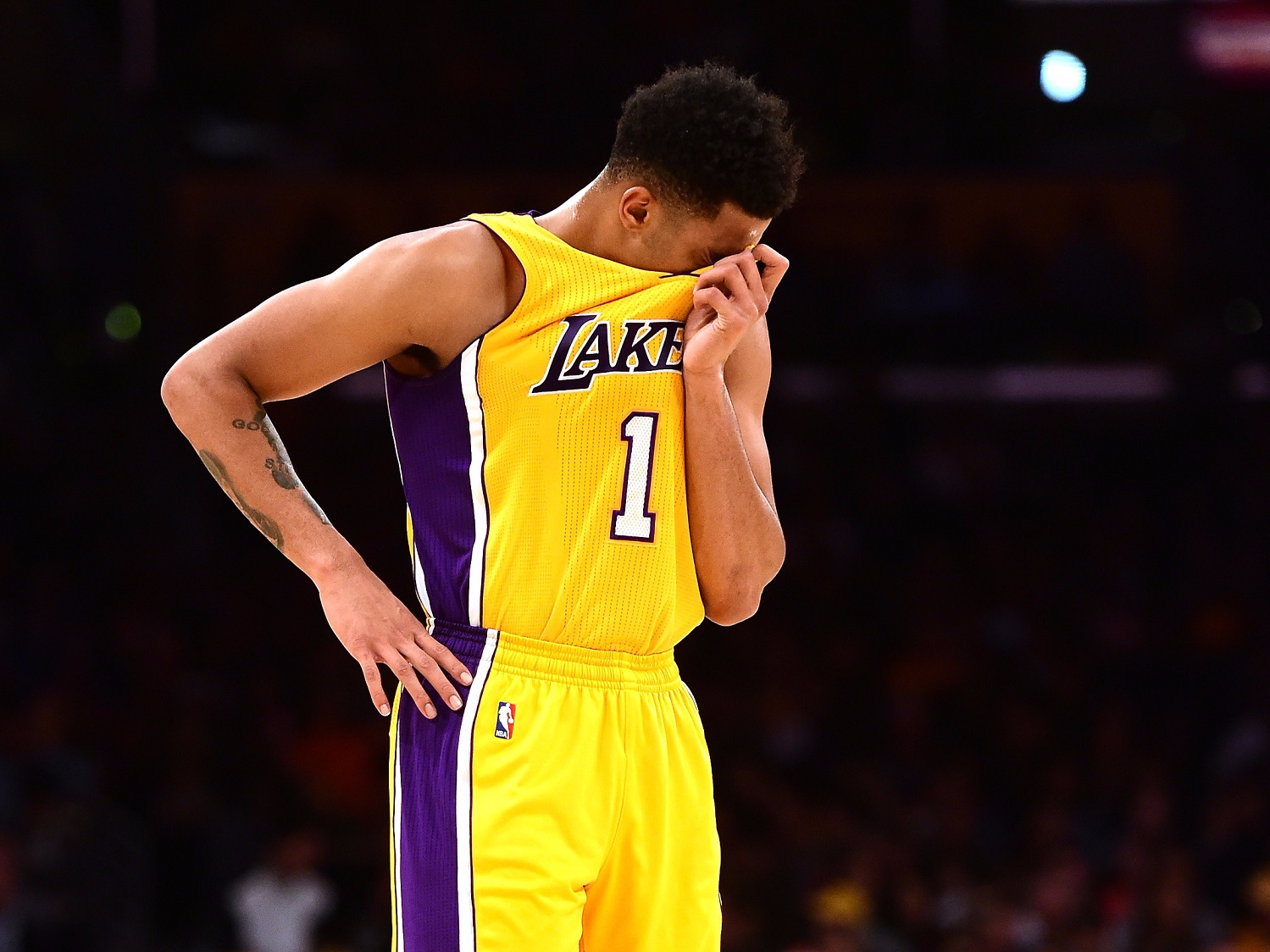 D’Angelo Russell Breaks Silence on Trade Rumors in Dramatic Fashion – Lakers’ Final Game Sparks Controversy