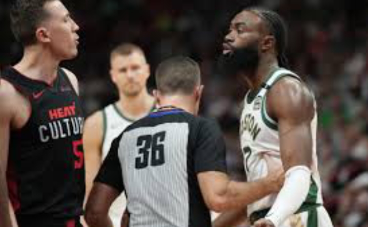 News: Jaylen Brown’s Threat to Duncan Robinson Sends NBA Fans into Frenzy