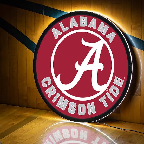 Alabama Shocks ’25 Running Back Star with Unforgettable Offer – Football World in Awe