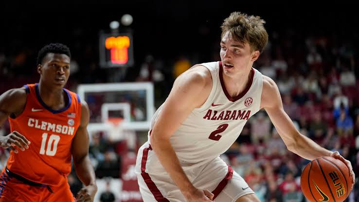 Alabama rides tidal wave of three-pointers to beat Clemson to reach first Final Four ever