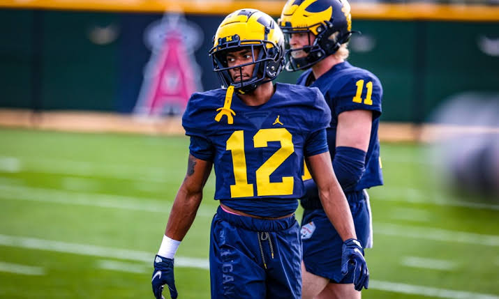 Michigan Wolverines WR Roman Wilson Signs Out Today…