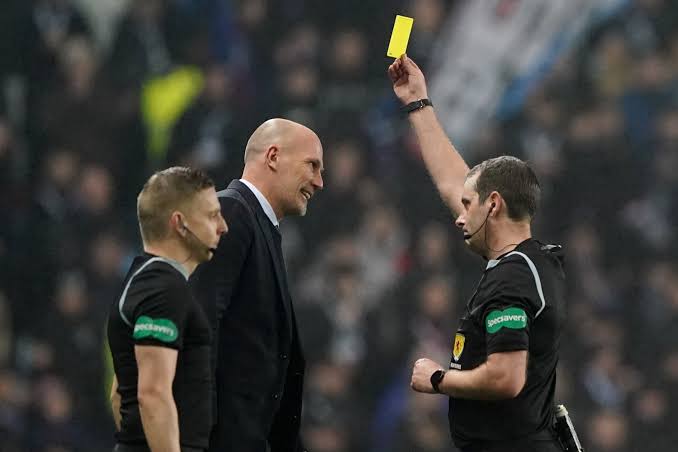 Philippe Clement Abruptly Throws Away Todd Cantwell watches in horror as the manager approaches the referee, as an enraged Rangers player looks on…