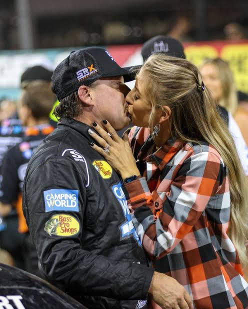 Congratulations:Leah Pruett And Tony Are Expecting Their First Child As They Announced Their Pregnancy