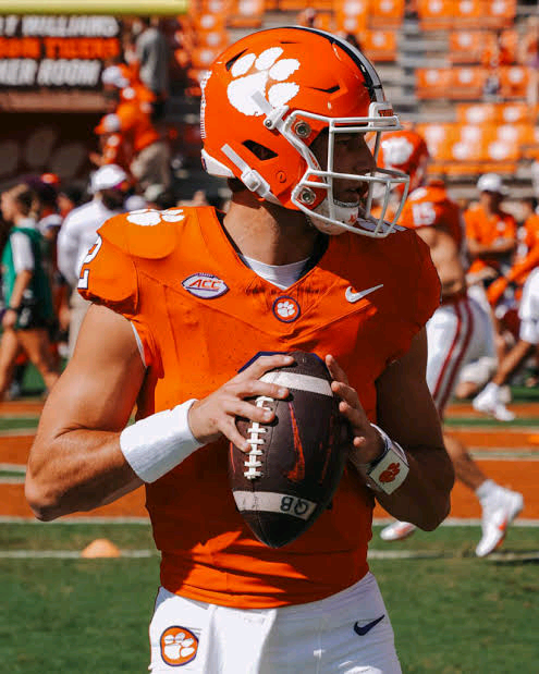 Sad: Clemson Tigers ejected Cade Klubnik today due to…