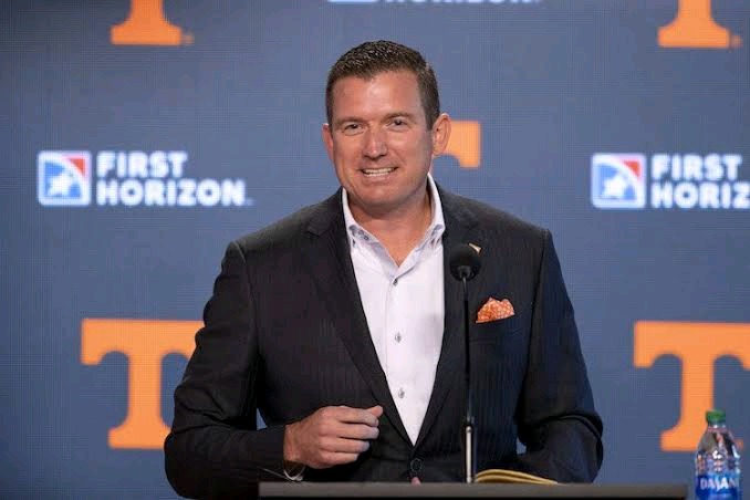 Tennessee Volunteers’ Athletic Director Danny White reveals that…