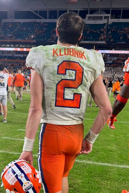 Sad: NCAA disclosed Clemson Tigers QB Cade Klubnik for committing…