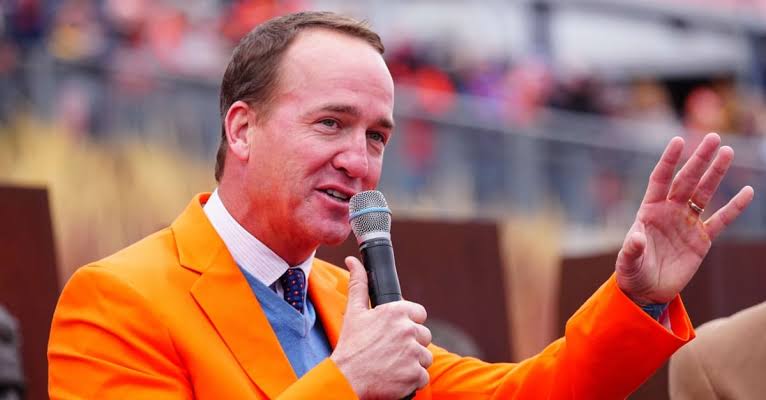 GOOD NEWS: Tennessee Volunteers Honor Peyton Manning with the Heisman Trophy as Their Greatest Quarterback of All Time…