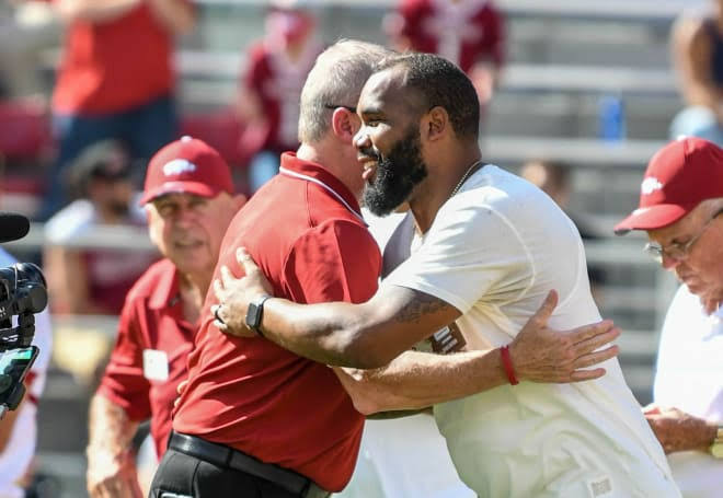 Arkansas’ Former RB Darren McFadden Embraced Coach Sam Pittman…