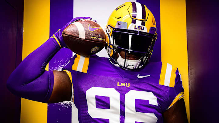 Four-star defensive lineman Zion Williams revealed a commitment to the LSU Tigers…