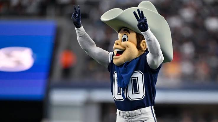 Jerry Jones Announces Replacement for Rowdy Mascot Following Recent Incident…