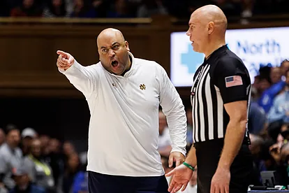 Notre Dame’s Micah Shrewsberry erupts in frustration after another loss, slams microphone: “I don’t want you back here” — Full Story Below.