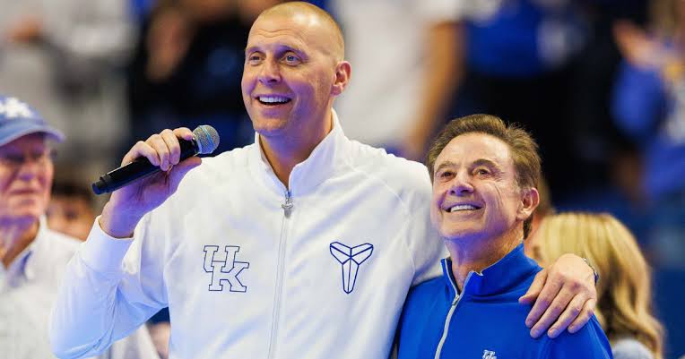 BREAKING NEWS:Kentucky Hired the Right Man;Rick Pitino Praises Mark Pope’s Brilliant First Season, Calls Him a Humble Leader and Offensive Genius as……..full details..
